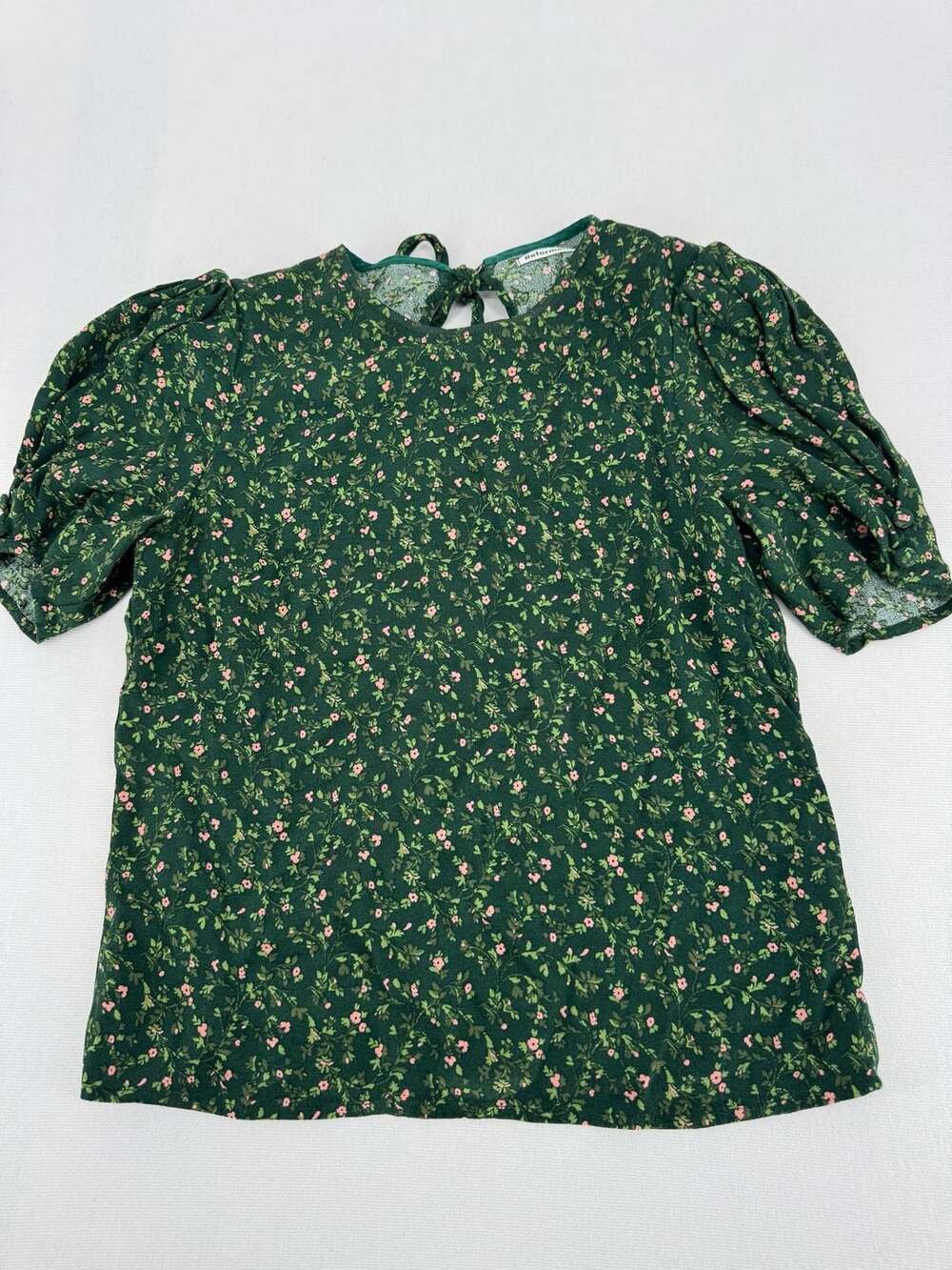 Reformation Women's Green Floral Short Sleeve Blouse Size 4 Puff Sleeve Tie Neck